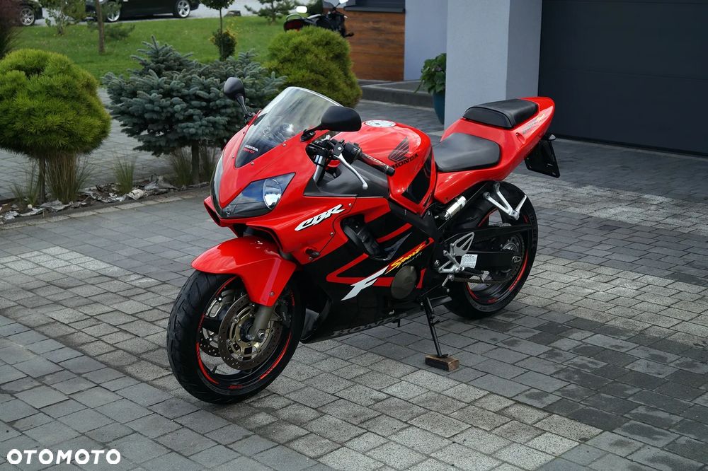 Honda CBR - 3