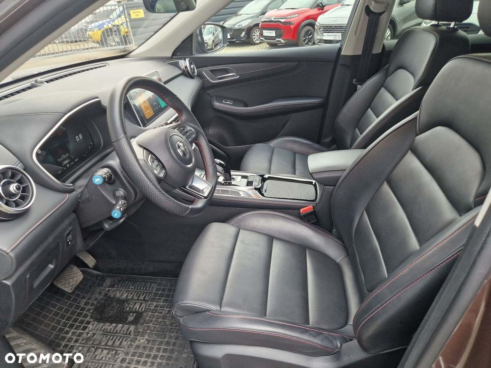 MG HS 1.5 T-GDI Excite DCT - 31