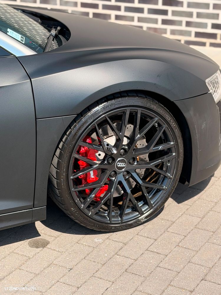 Audi R8 Spyder - 16