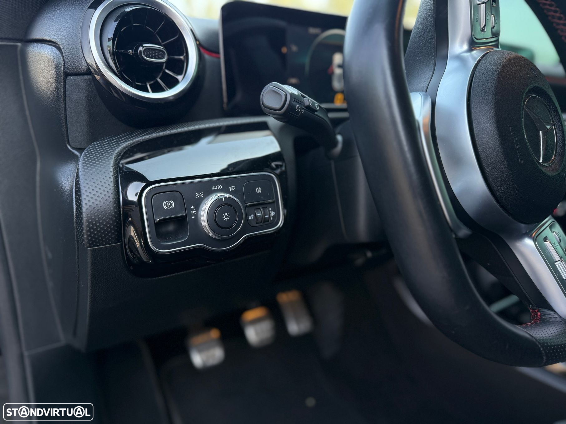 Mercedes-Benz A 160 AMG Line - 8