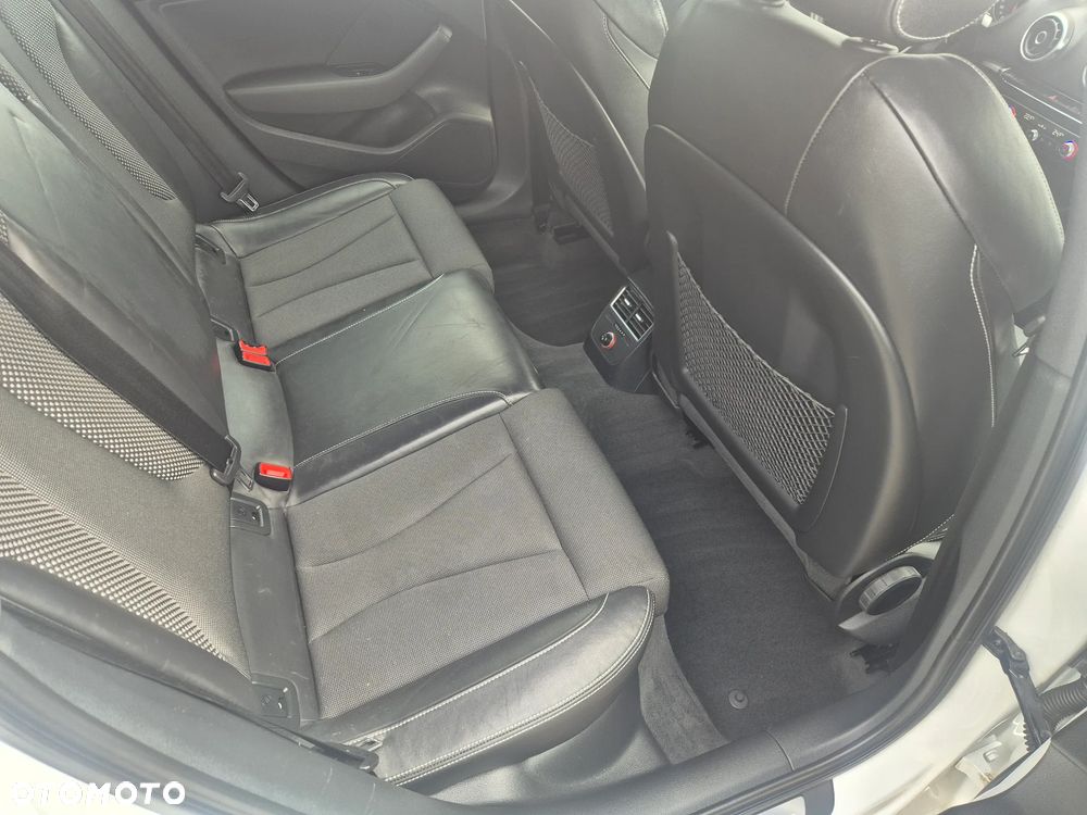 Audi A3 Sportback 2.0 TDI S tronic S line Sportpaket - 16
