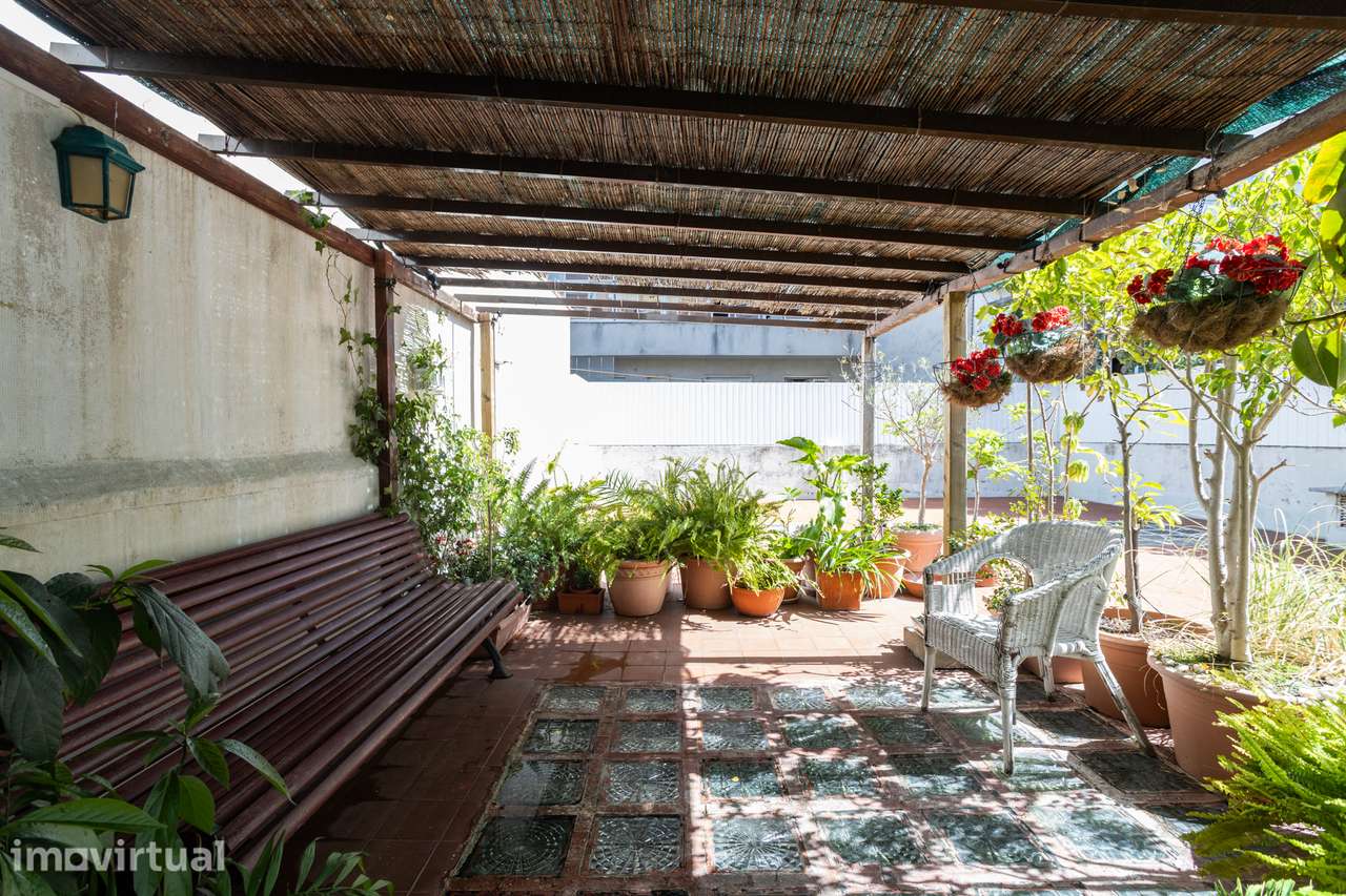 T1 com Terraço Privativo de 80 m², em Bom Estado e com Grande Potencia - Grande imagem: 2/21