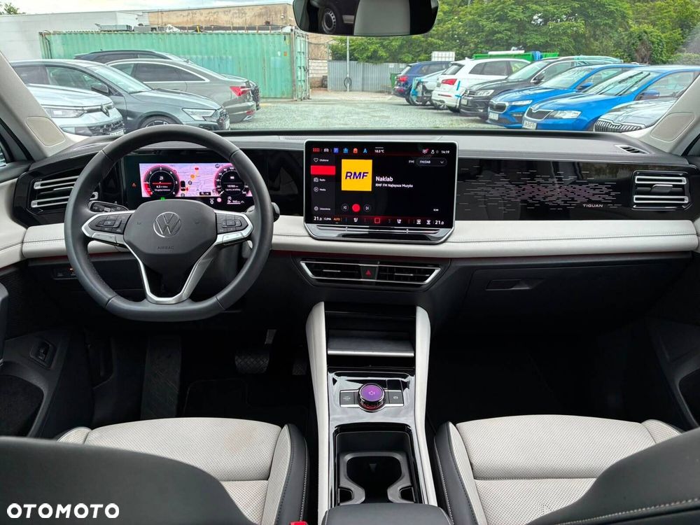 Volkswagen Tiguan - 13