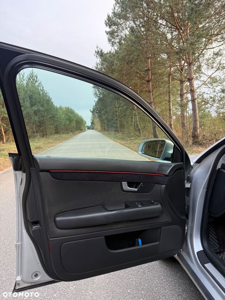 Audi A4 Limousine - 9