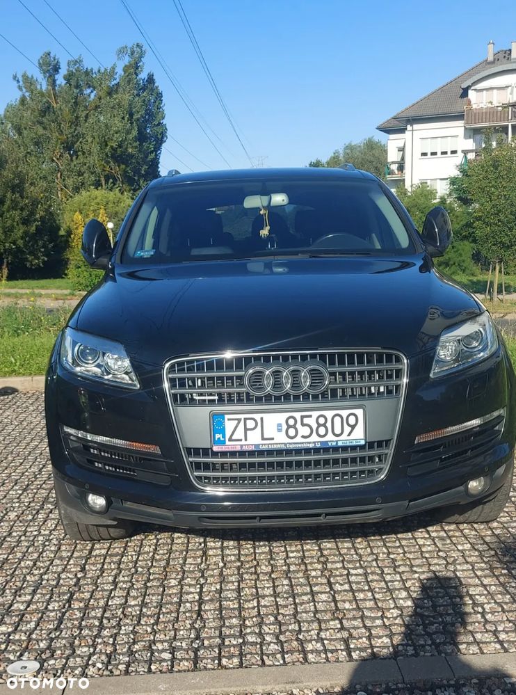 Audi Q7 - 1