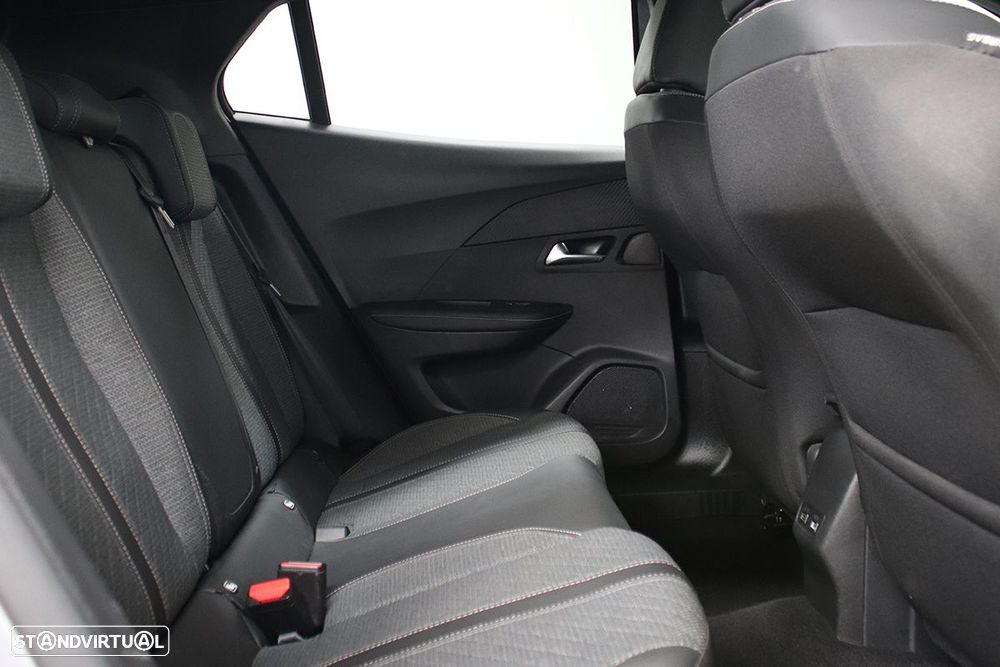 Peugeot 2008 1.2 PureTech Allure - 22