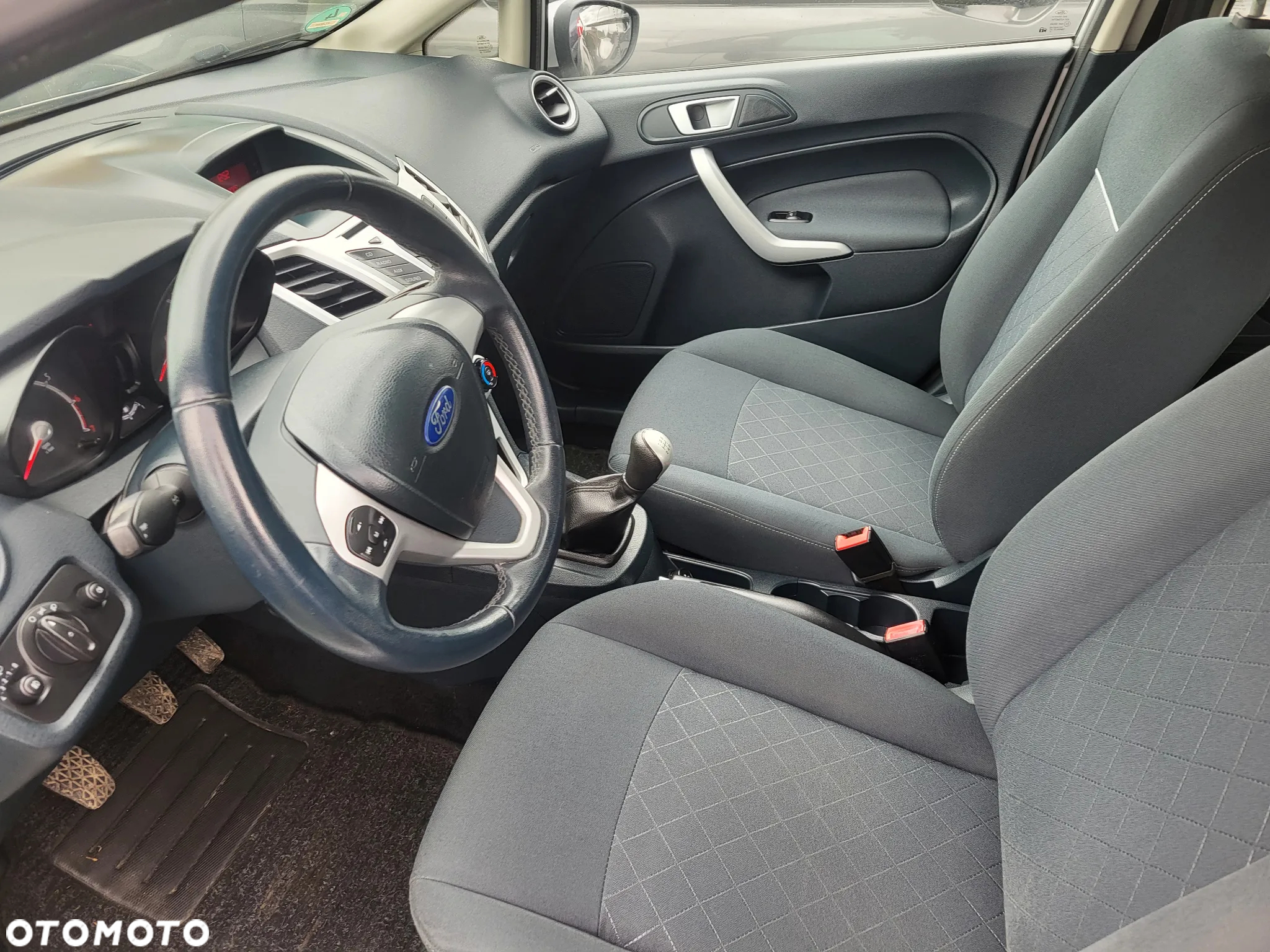 Ford Fiesta - 15