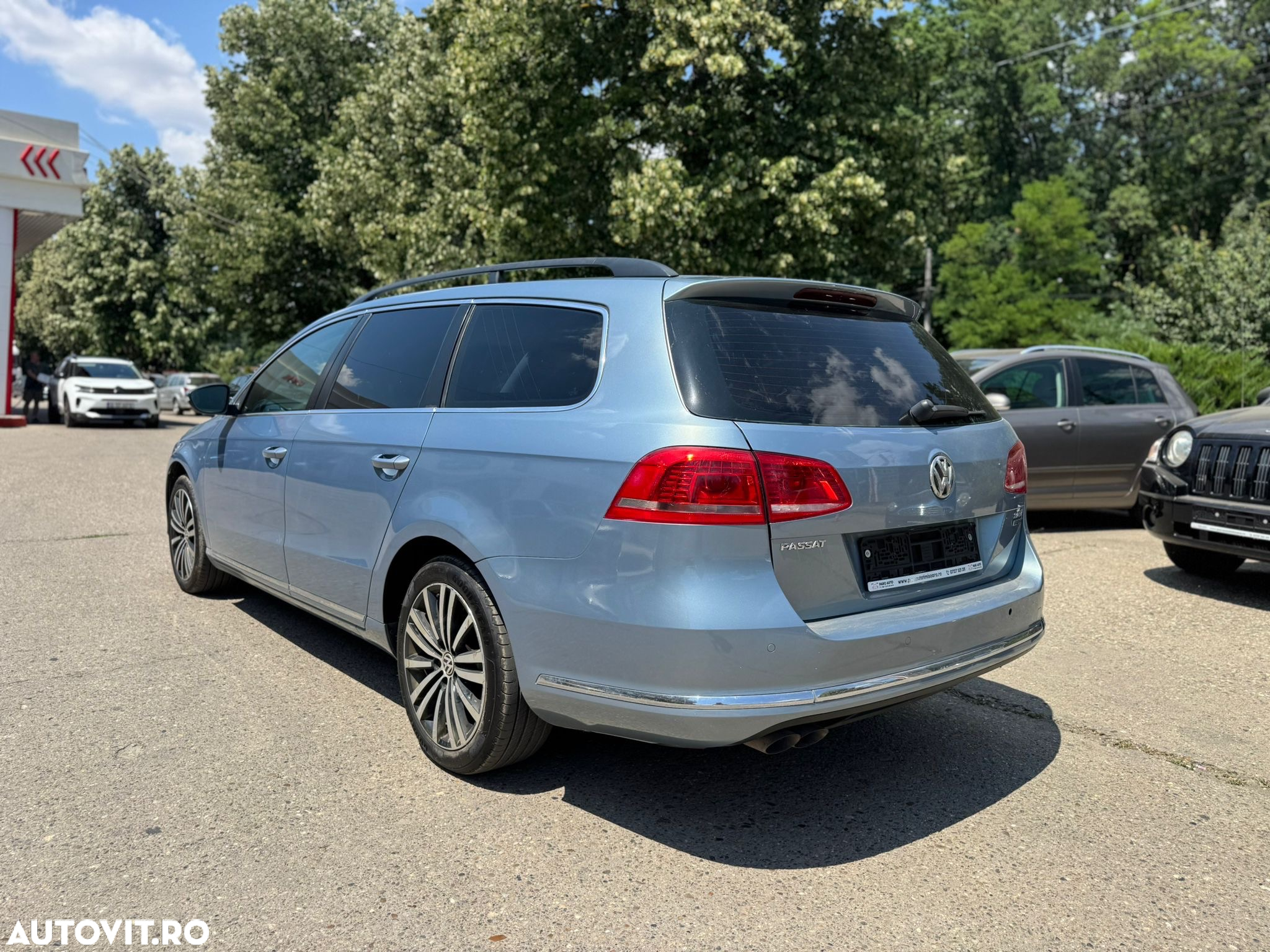 Volkswagen Passat Variant 2.0 TDI BlueMotion Technology Exclusive - 2