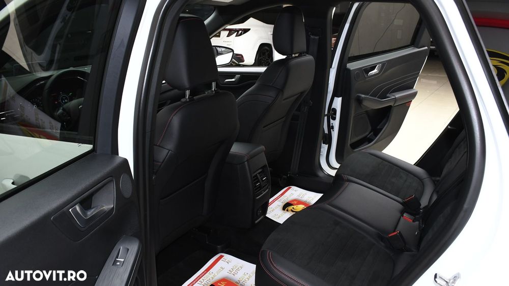 Ford Kuga 2.5 Duratec PHEV ST-LINE X - 12