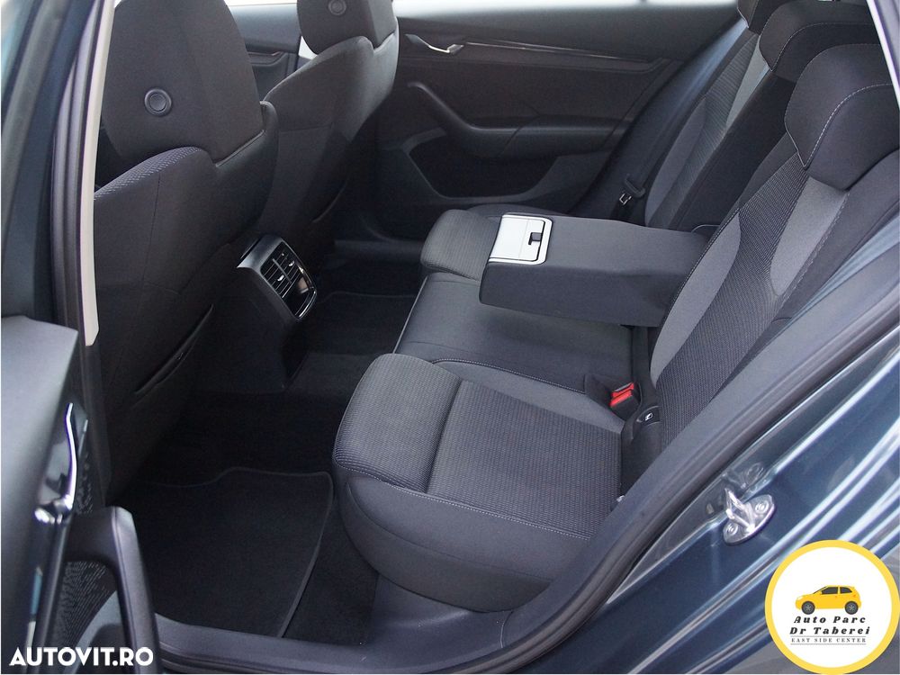 Skoda Octavia Combi Diesel 2.0 TDI DSG Style - 22