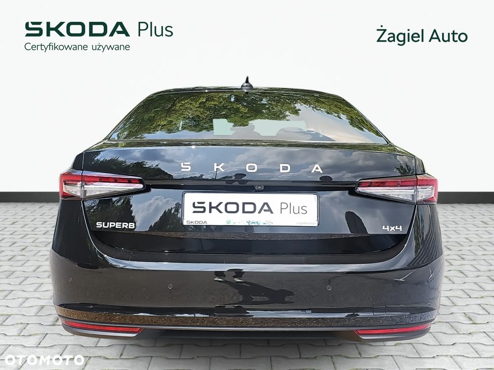 Skoda Superb 2.0 TDI SCR 4x4 Selection DSG - 4