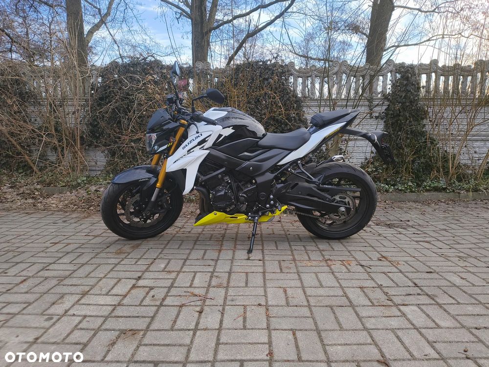 Suzuki GSX - 1