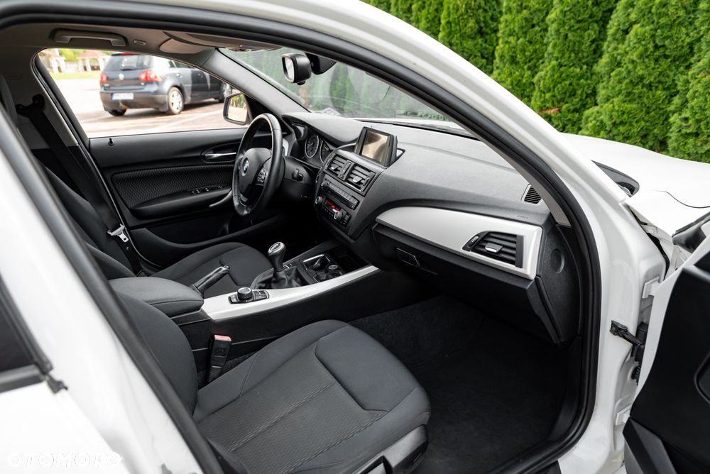 BMW Seria 1 116i Sport Line - 22