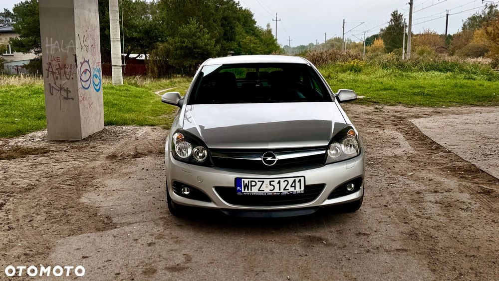 Opel Astra III GTC 1.6 Sport - 1