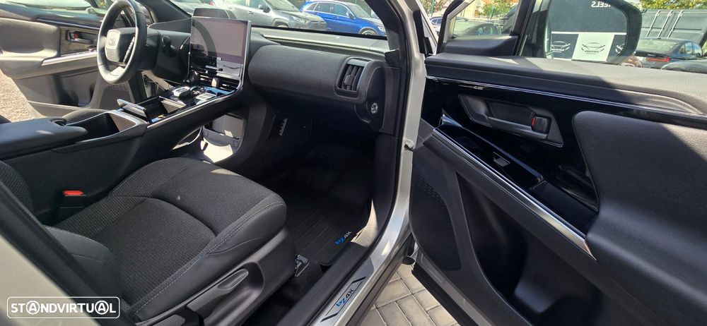 Toyota bZ4X Lounge - 12