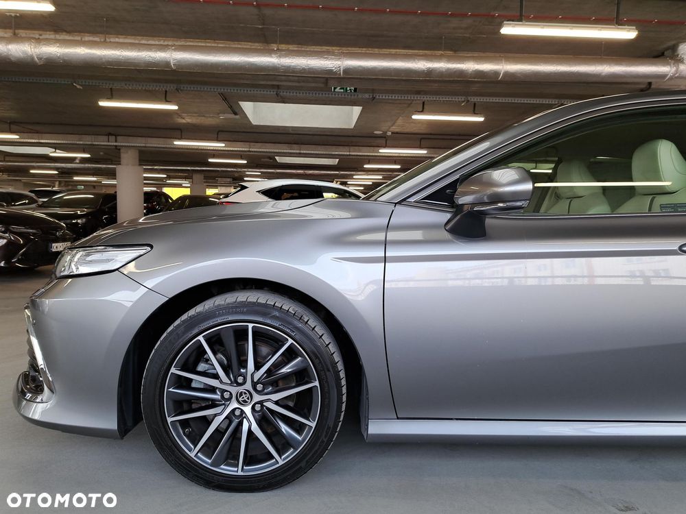 Toyota Camry 2.5 Hybrid Executive CVT - 35