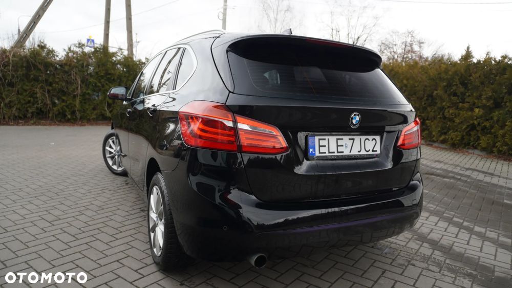 BMW Seria 2 216d - 7