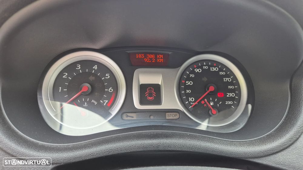 Renault Clio 1.2 16V Dynamique - 9