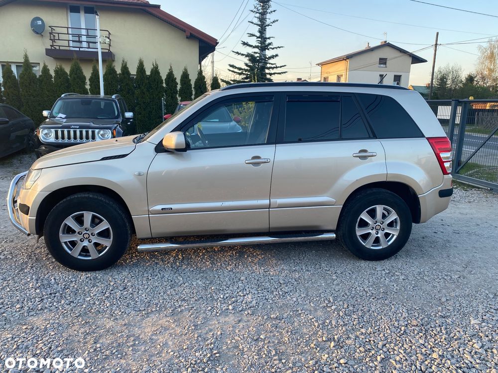 Suzuki Grand Vitara 2.0 De luxe - 15