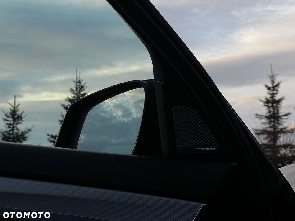 BMW Seria 5 525d xDrive - 20