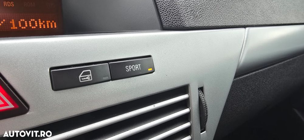 Opel Astra 1.6 Caravan - 21