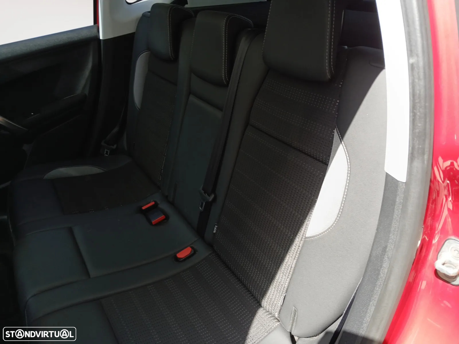 Peugeot 2008 1.2 PureTech Allure - 15