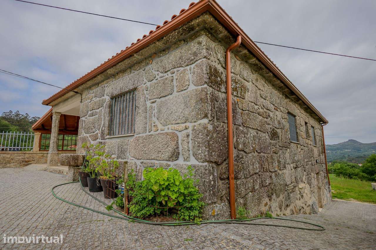 Moradia Renovada em Aboim da Nóbrega Gondomar e Vila Verde, Braga - Grande imagem: 3/28