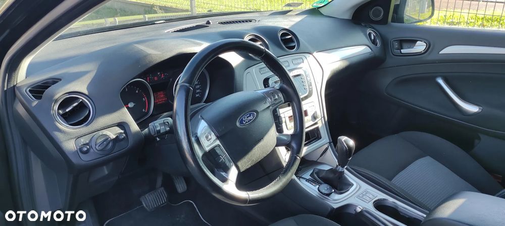 Ford Mondeo 2.0 TDCi Ghia - 6