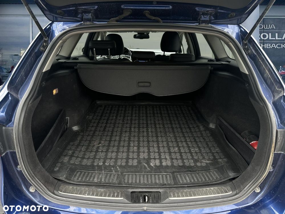 Toyota Avensis 2.0 D-4D Premium - 16