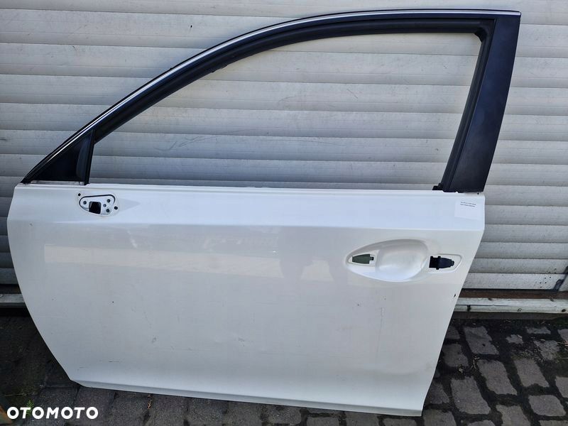 LEXUS CT200H DRZWI LEWY PRZÓD PRZEDNIE 077 - 3