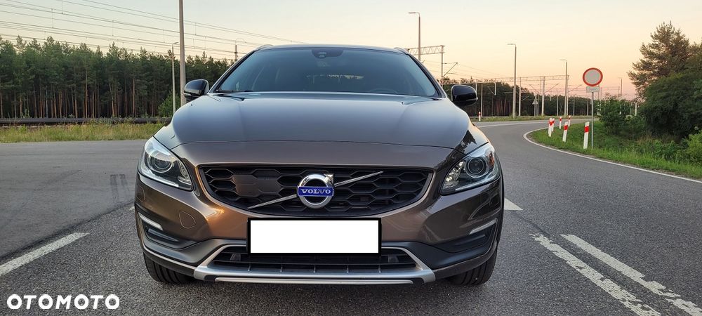 Volvo V60 Cross Country - 22