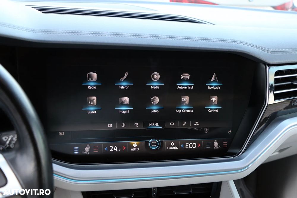 Volkswagen Touareg - 25