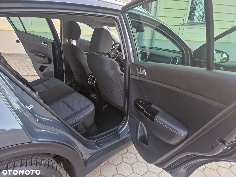 Kia Sportage 1.6 GDI Black Edition 2WD - 31