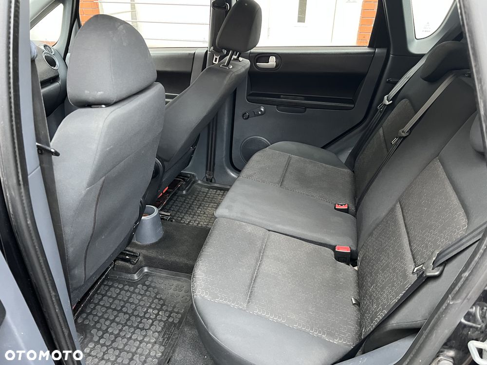 Mitsubishi Colt 1.1 - 10