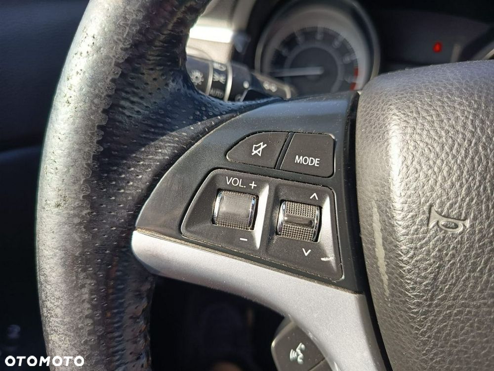 Suzuki Kizashi 2.4 Sport 4WD CVT - 16