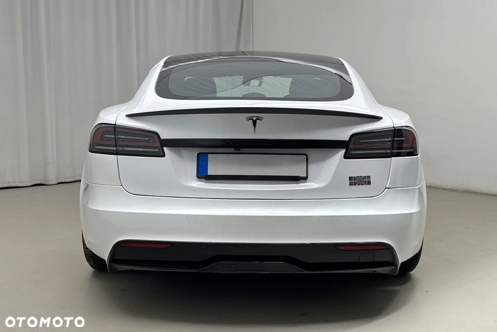 Tesla Model S Plaid - 4