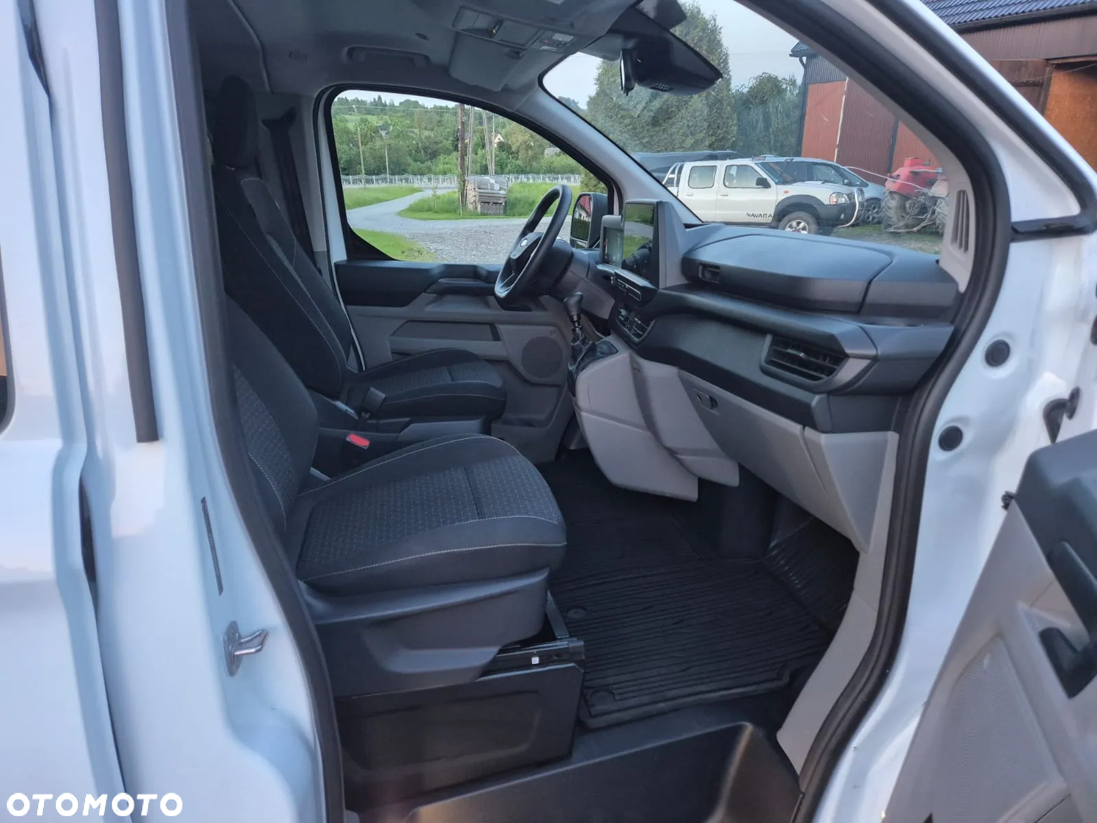 Ford Transit Custom 320 L2H1 LKW VA MultiCab Limited - 11