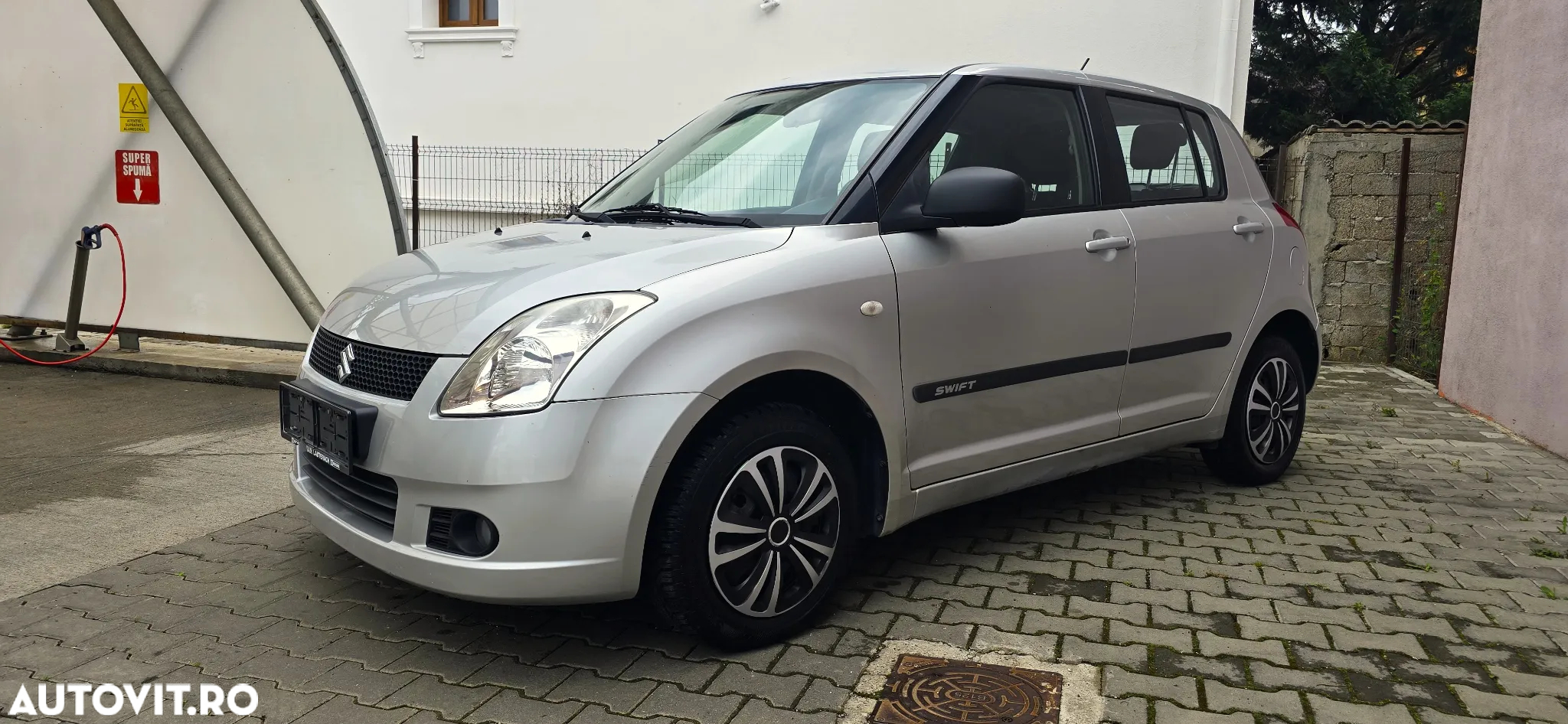 Suzuki Swift - 2