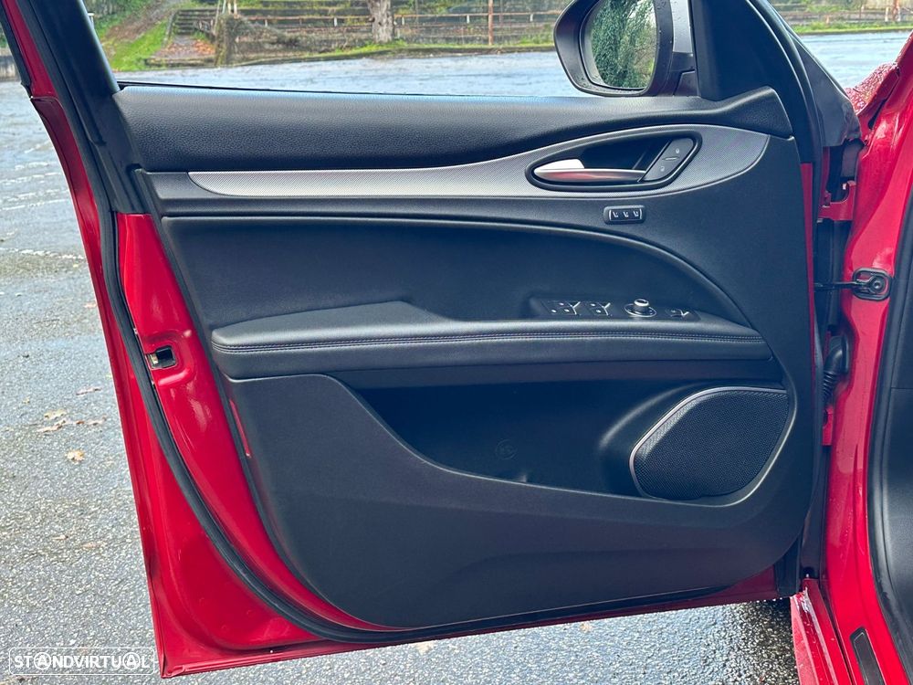 Alfa Romeo Stelvio 2.2 D Sprint AT8 - 7