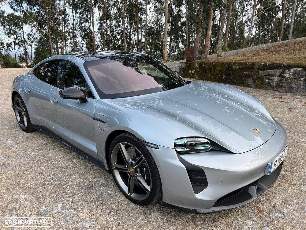 Porsche Taycan Turbo S - 3