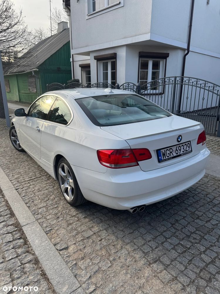 BMW Seria 3 325d - 5