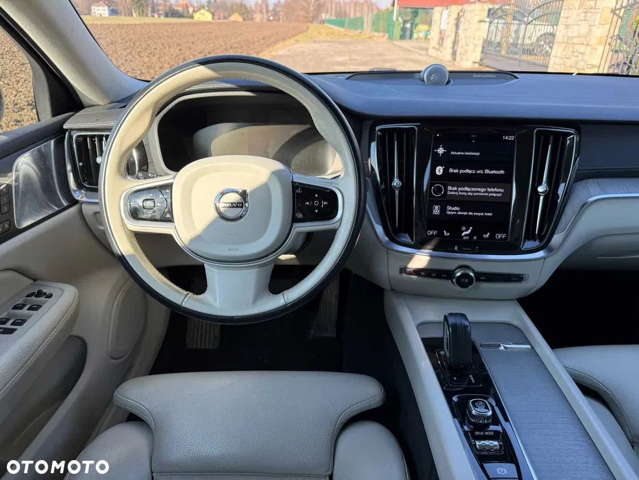Volvo V60 B5 B AWD Inscription - 4