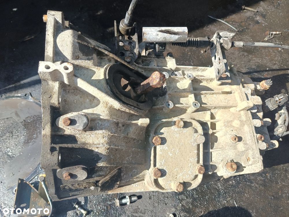 SKRZYNIA BIEGOW IVECO 2.8 8870497 5S200 12G02 - 1