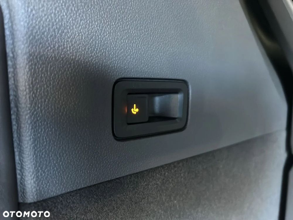 Volkswagen Multivan - 31