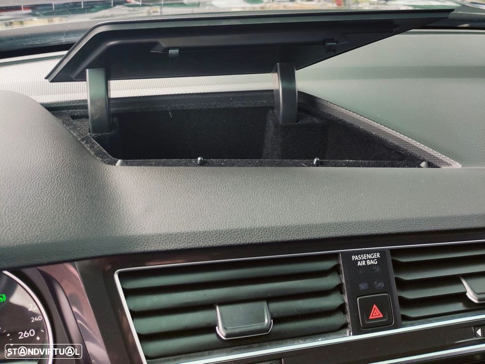 VW Tiguan Allspace 2.0 TDI Confortline DSG - 27