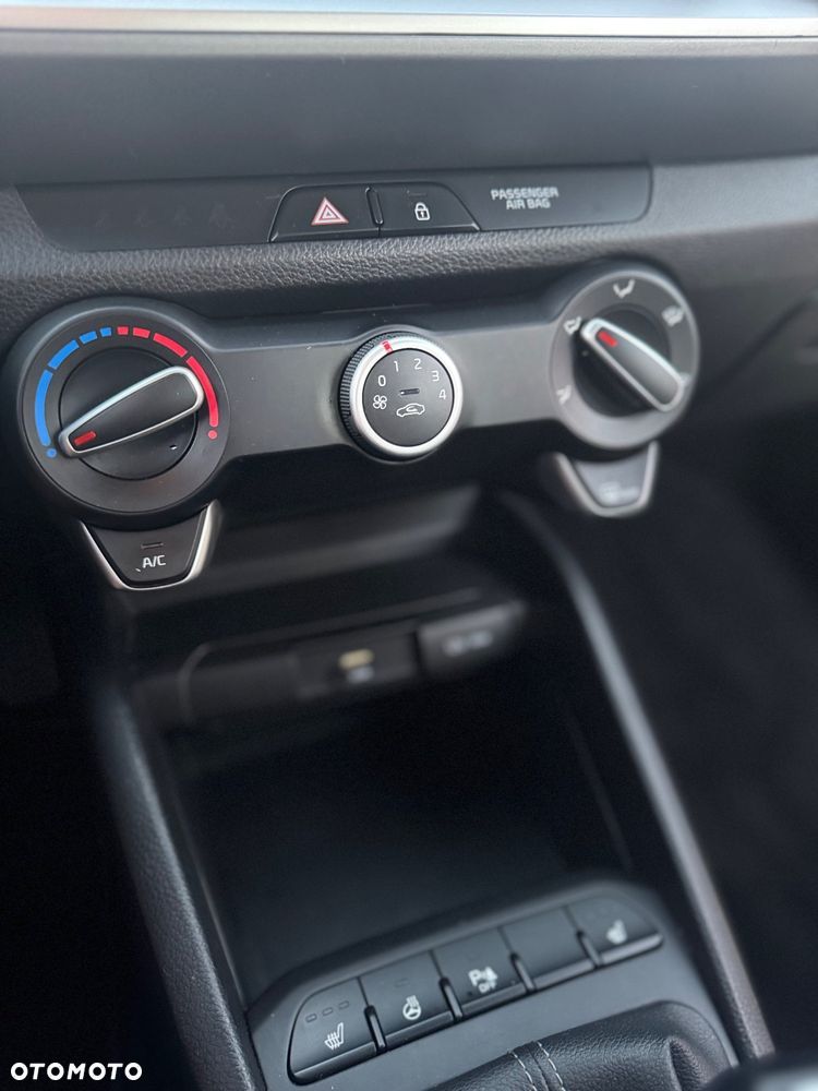 Kia Stonic 1.0 T-GDI L - 12