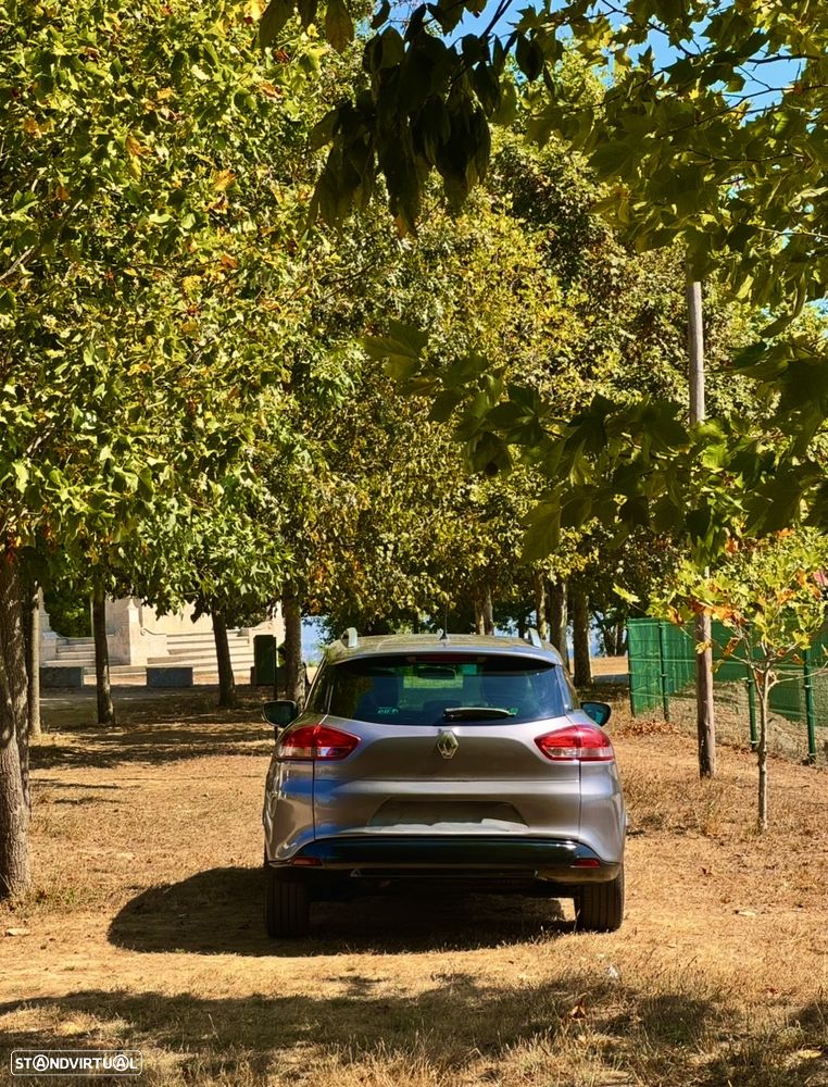 Renault Clio - 10