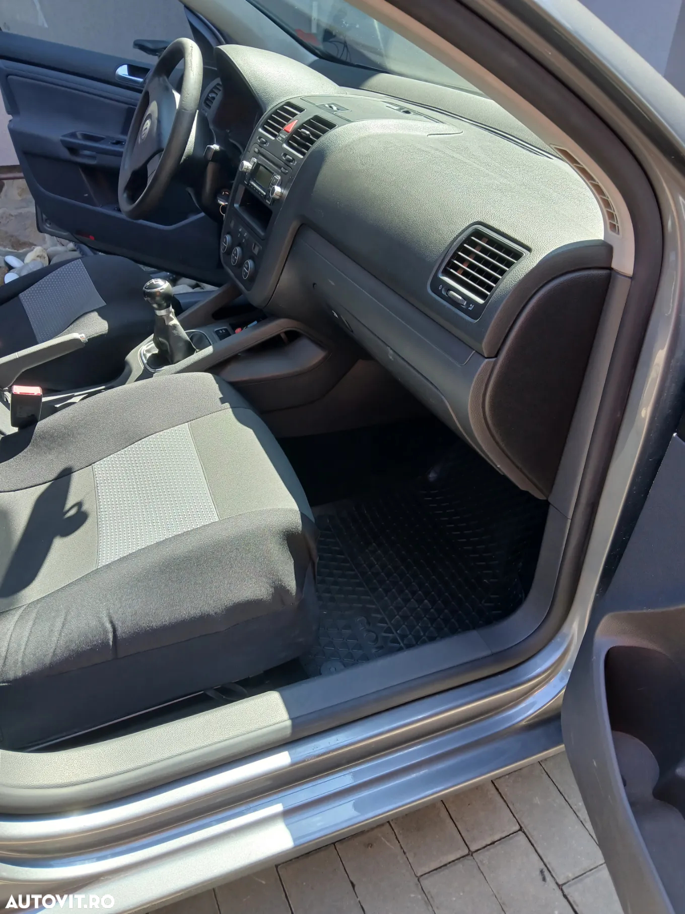 Volkswagen Golf - 5
