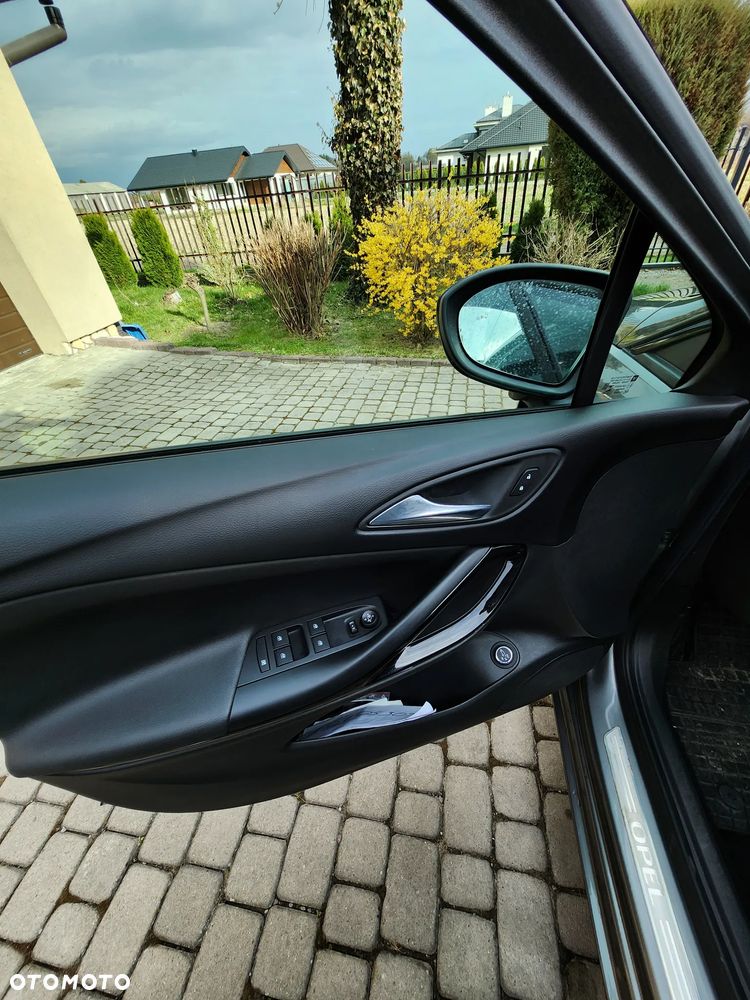 Opel Astra 1.2 T Ultimate S&S - 28