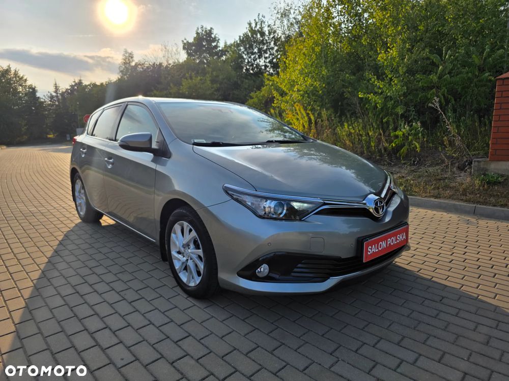 Toyota Auris 1.6 Premium - 16